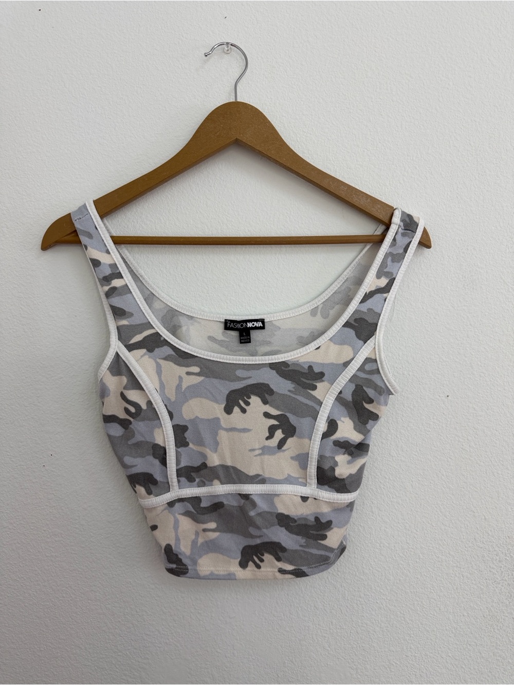 Fashion Nova Scoop Neck Camo Crop Top in Gray & Cream
